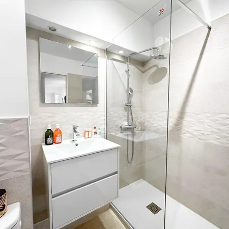 شقة Palais Josephine 1br Bnbrickeys بوزولي