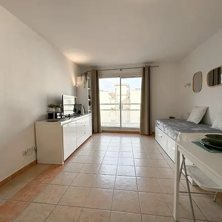 Palais Josephine 1br Bnbrickeys *