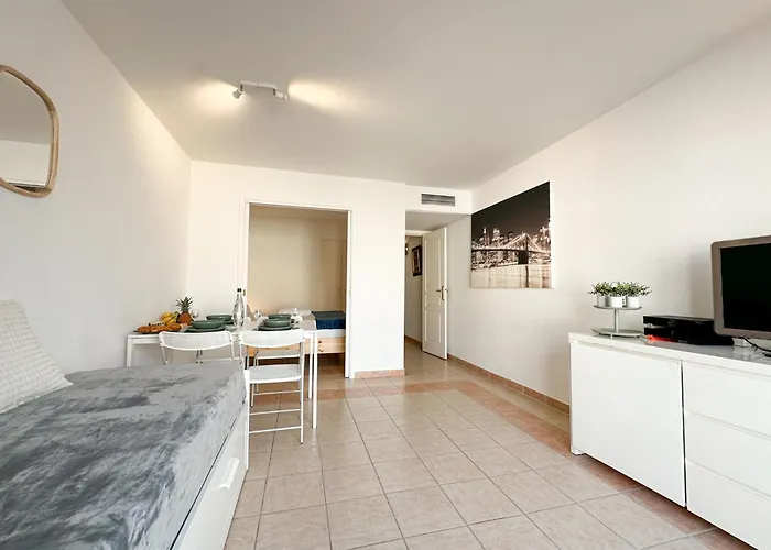 Palais Josephine 1br Bnbrickeys Apartament Beausoleil