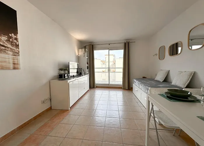 Palais Josephine 1br Bnbrickeys *